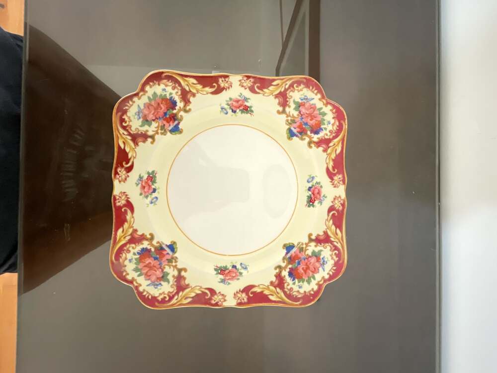 Crown Ducal Ware CRD38 Maroon Rim Floral Scalloped Square Luncheon Plate